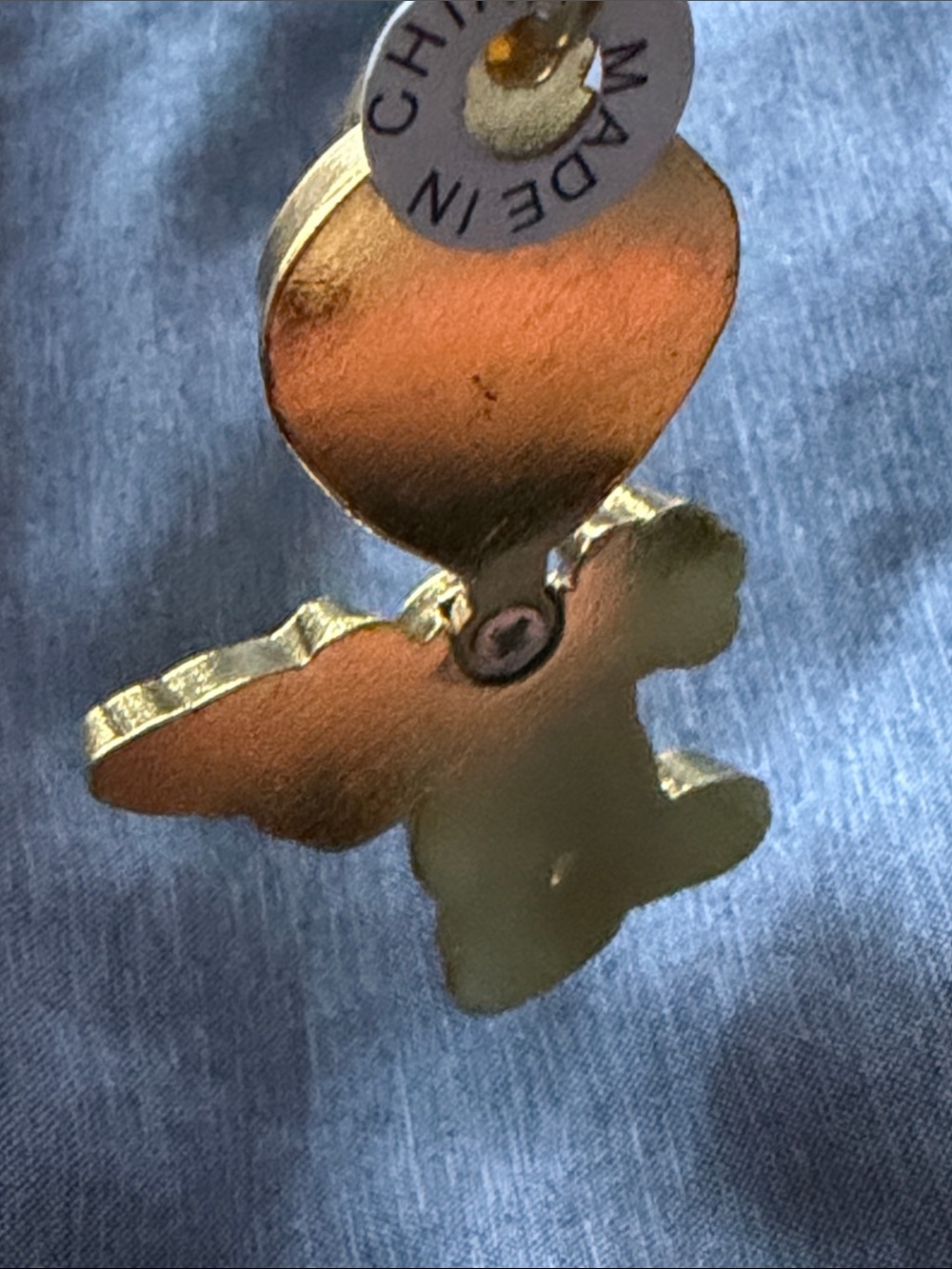 Alien Keychain with Red Ray Gun (New Mexico Tag) - Picture 3 of 4